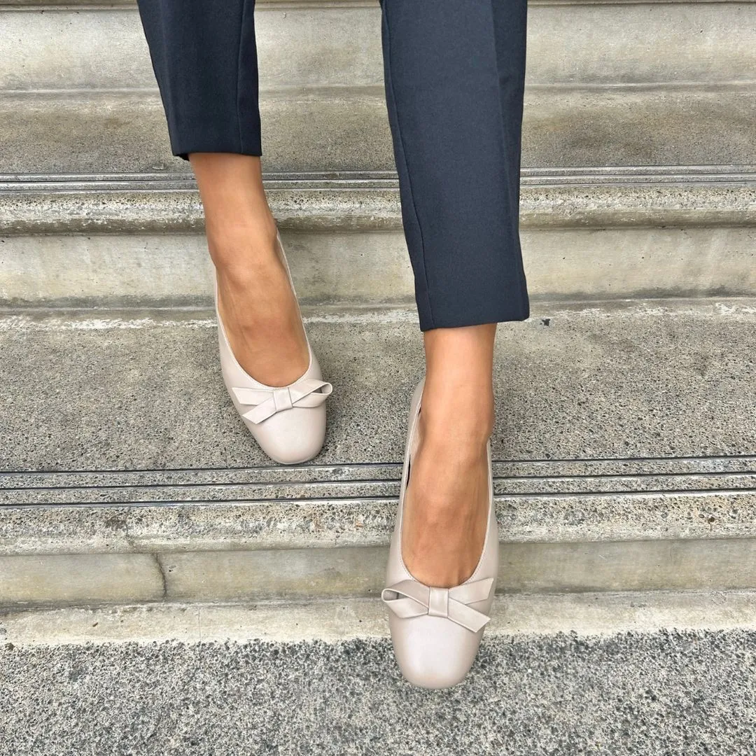 Tamsin Extra Wide Width Block Heel Pumps - Taupe Leather